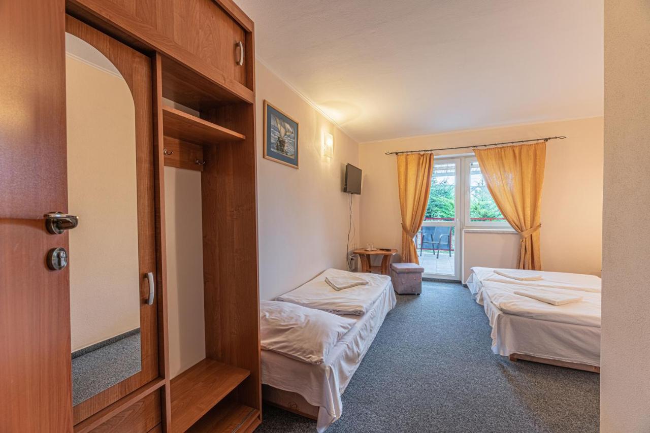 Penzion Adak Hotel Parnica Luaran gambar