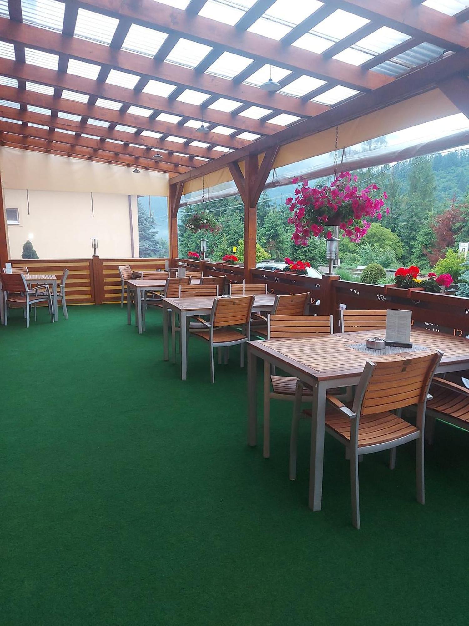 Penzion Adak Hotel Parnica Luaran gambar